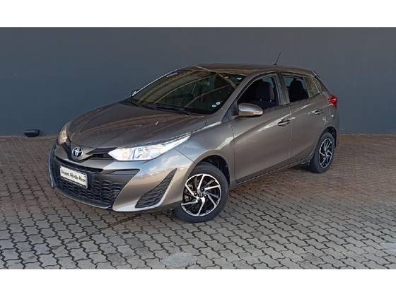 TOYOTA YARIS 1.3 16V FLEX XL LIVE MANUAL TOYOTA YARIS 1.3 16V FLEX XL LIVE MANUAL